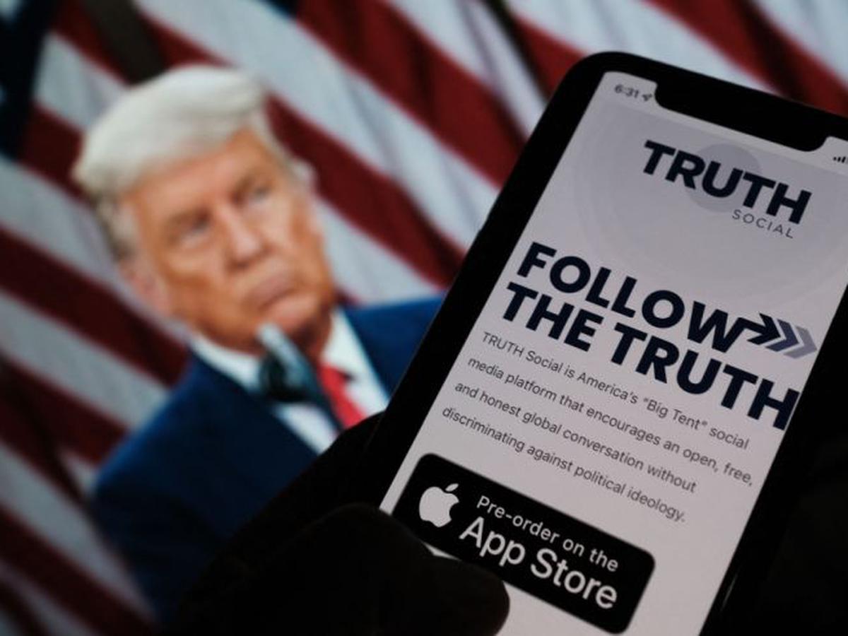Donald Trump lanza “Truth Social”, su propia red social